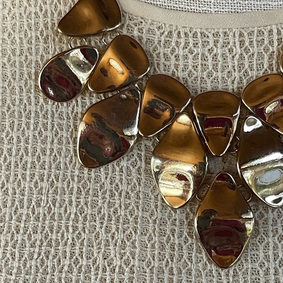 Signed Natasha Couture Gold Tone Statement Bib Necklace - Picture 2 of 6